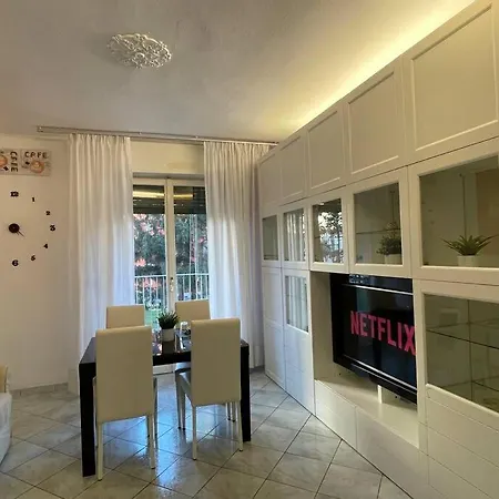 Apartman Parcheggi Gratis Collegato Al Duomo Con Tram27 Milánó